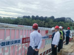 11月25日 集团公司领导莅临围里社区发展中心基坑支护与土石方工程项目进行2024年11月份项目法检查2